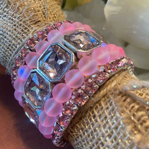 Set of 5 stackable bracelets in high style sugar pink crystal. - Picture 5 of 15